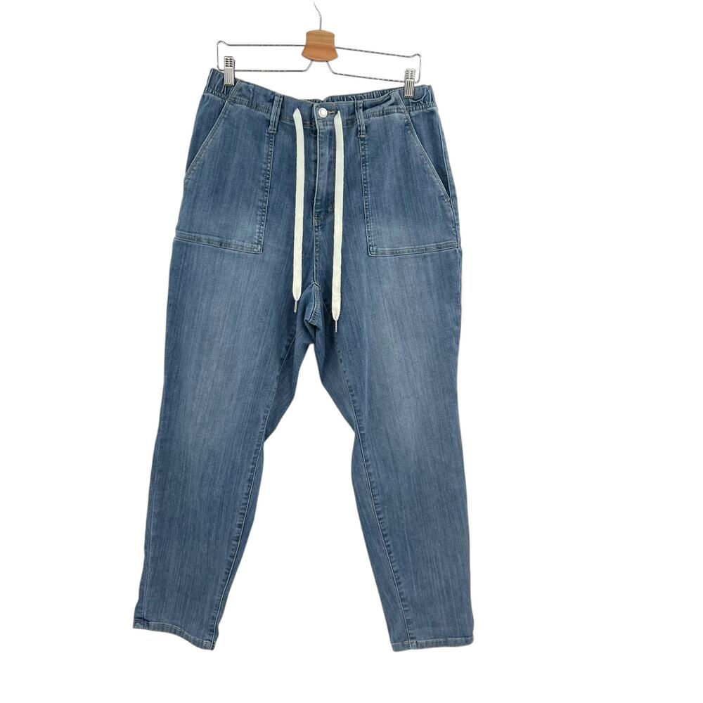 Judy Blue Ain't Worried Denim Joggers Jeans Pants Medium Wash Blue Plus Size 16W - Picture 2 of 12